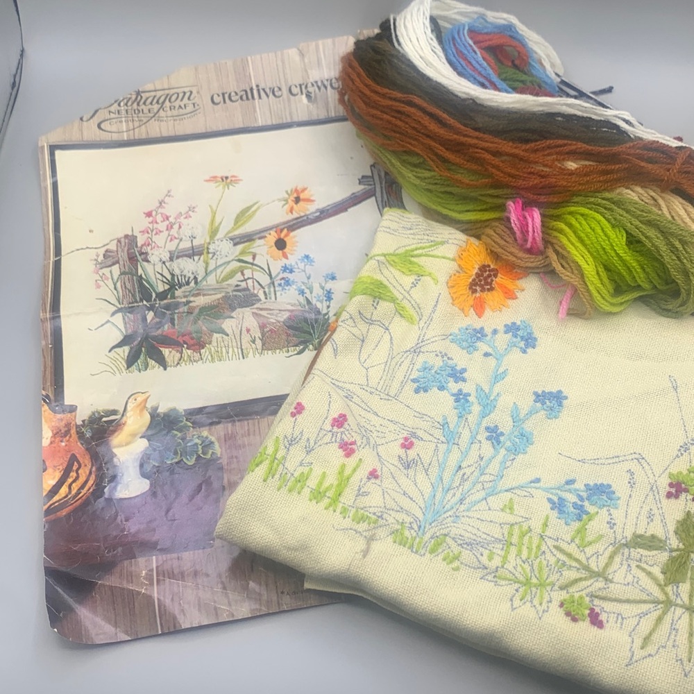 Creative Crewel Stitchery "Along the Way" Paragon Needle Craft Design Kit